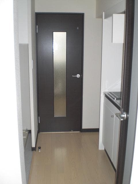 Room image 14
