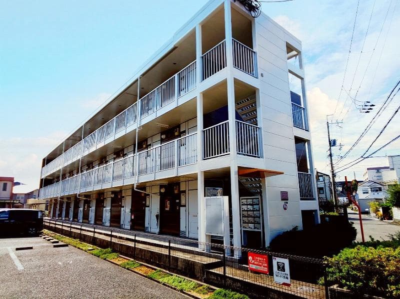 Main exterior of leopalace Parfait II