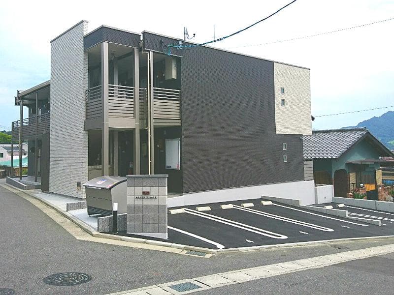 Main exterior of MIRANDA Lafina II