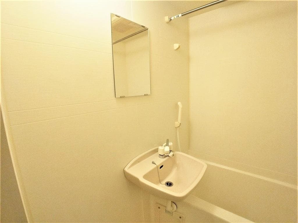 Room image 14