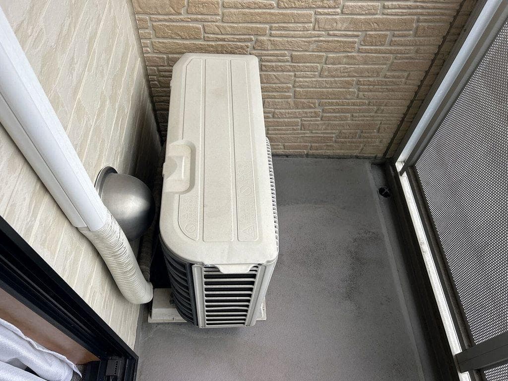 Room image 11