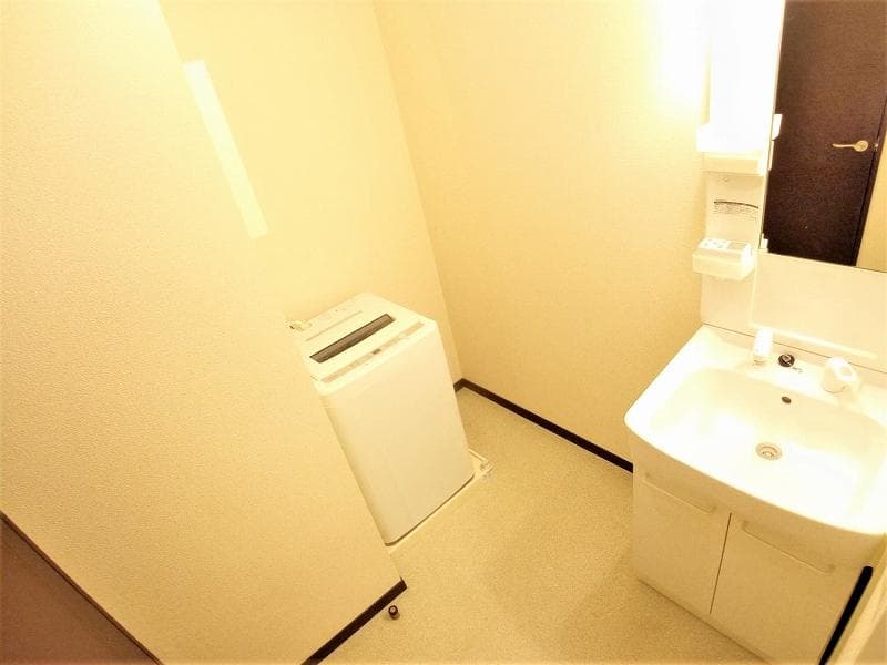 Room image 14