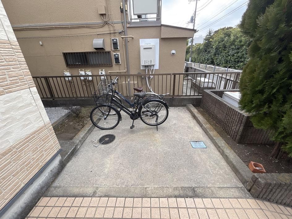 Room image 15