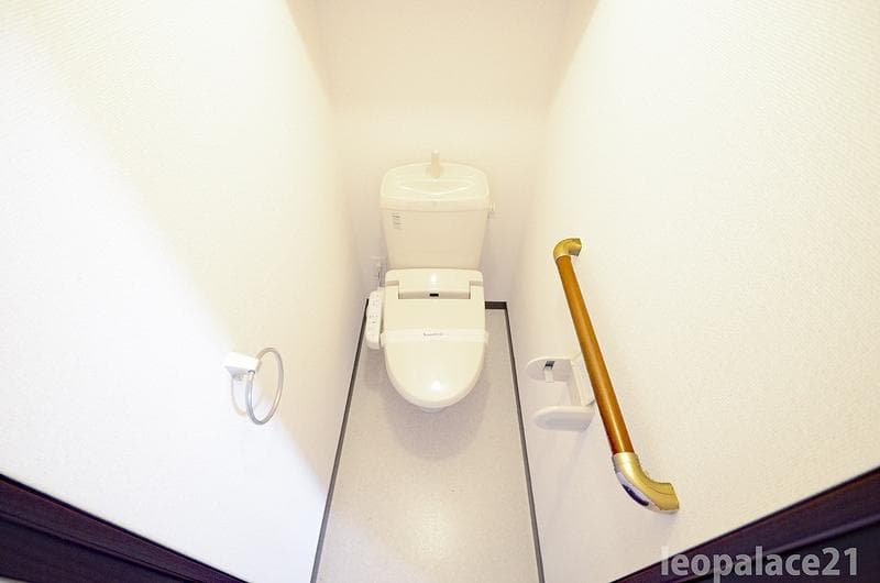 Room image 11