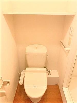 Room image 9