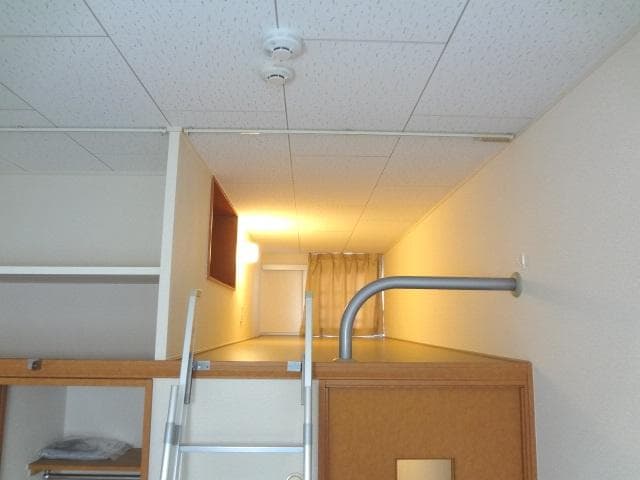 Room image 13