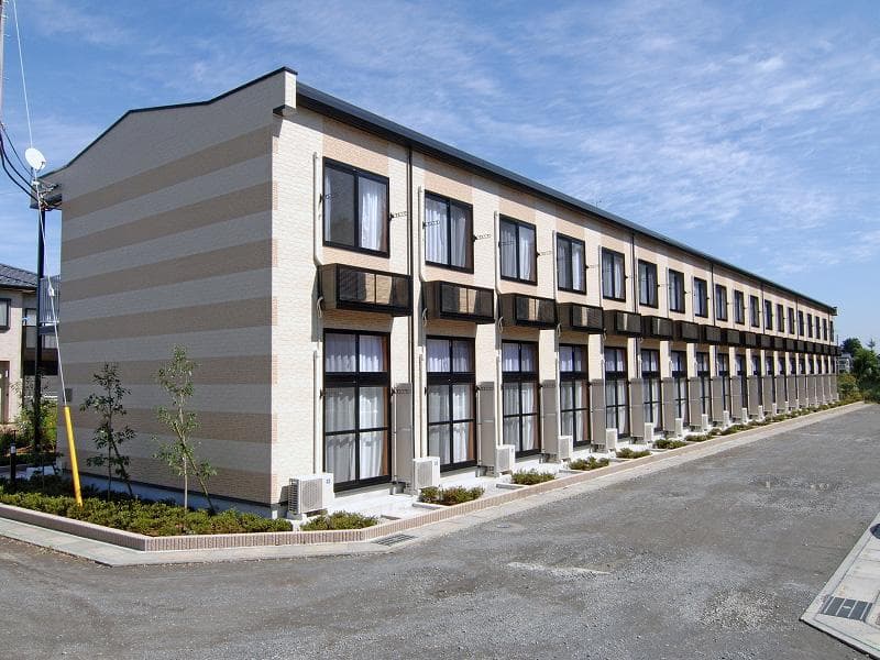 Main exterior of leopalace Satsuki