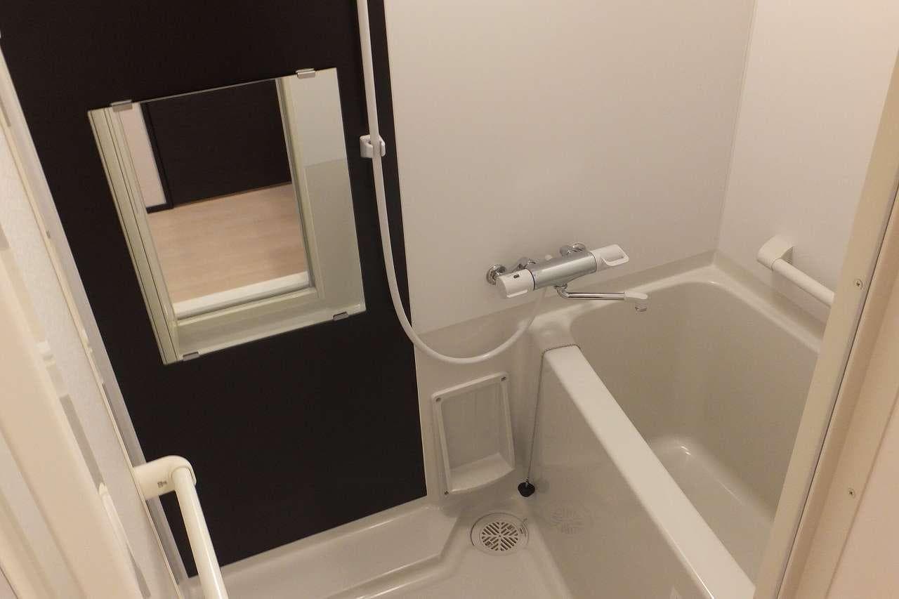 Room image 10