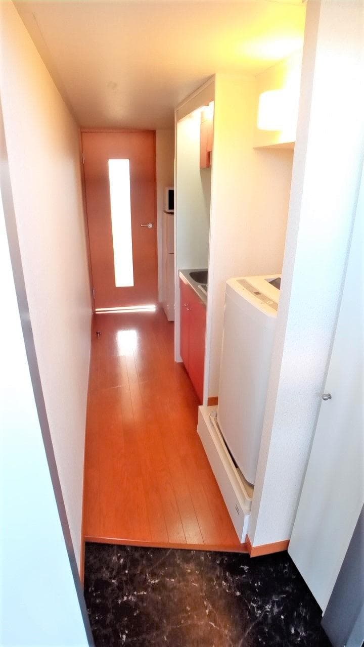 Room image 15