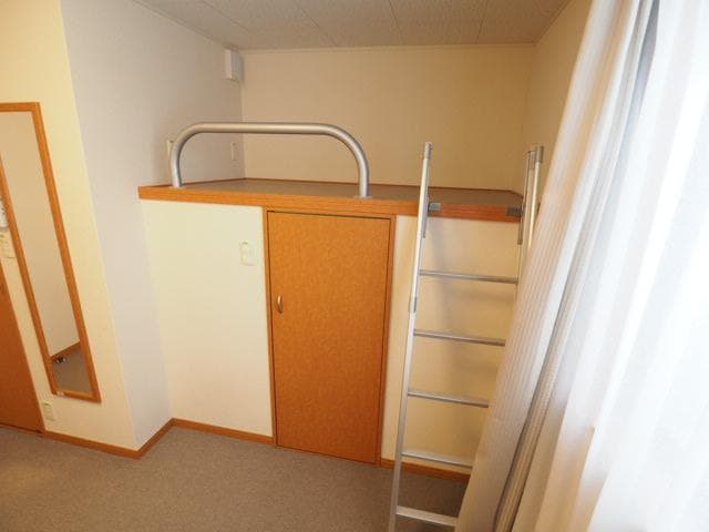 Room image 12