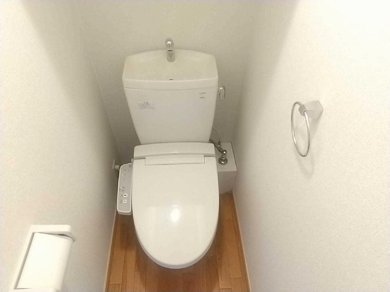 Room image 8