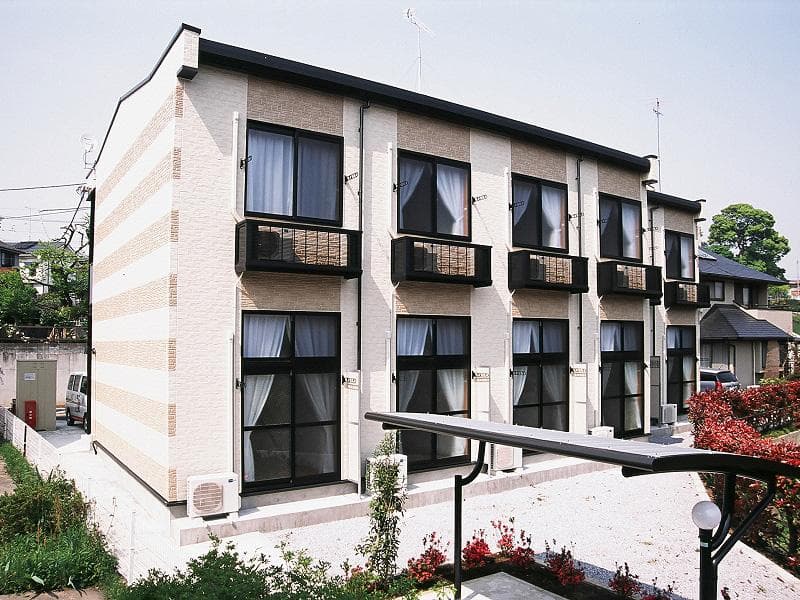 Main exterior of leopalace Mitake