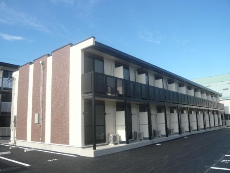 Main exterior of LEONEXT Barn D II