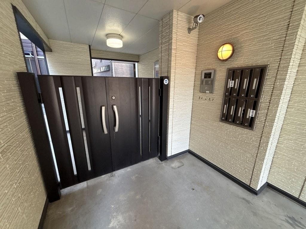 Room image 9