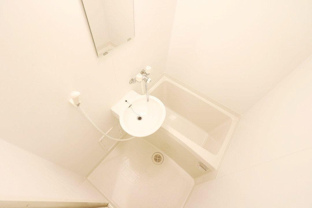 Room image 14