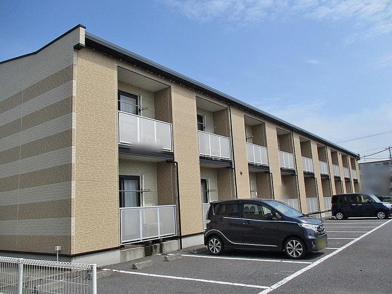 Main exterior of leopalace Amour IWAO