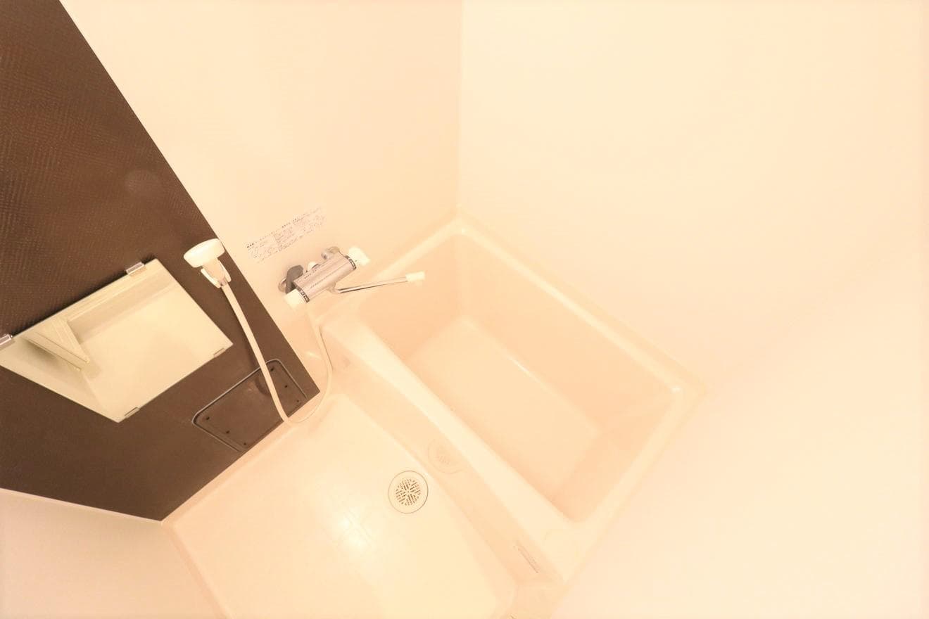 Room image 12