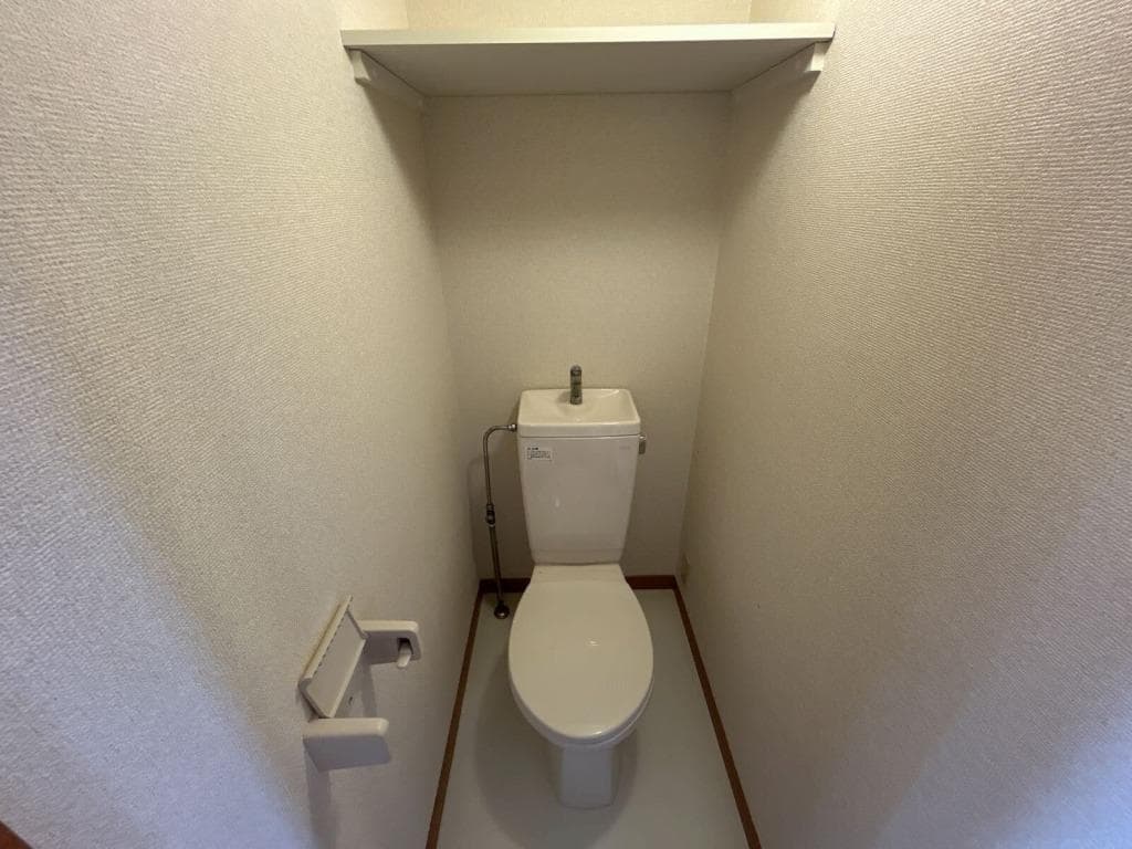 Room image 8