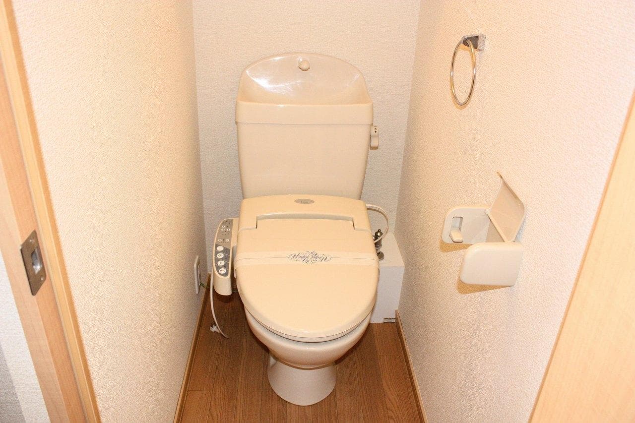 Room image 13
