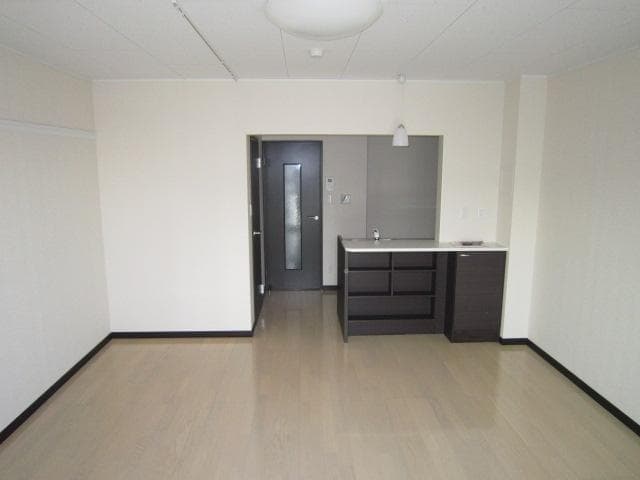 Preview interior of LEONEXT Jeunesse VII