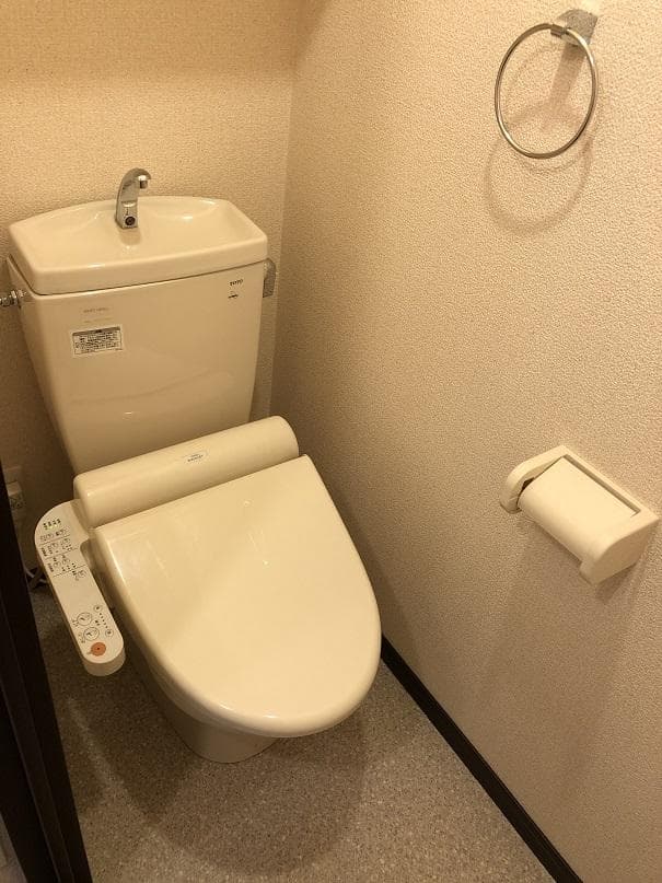Room image 16