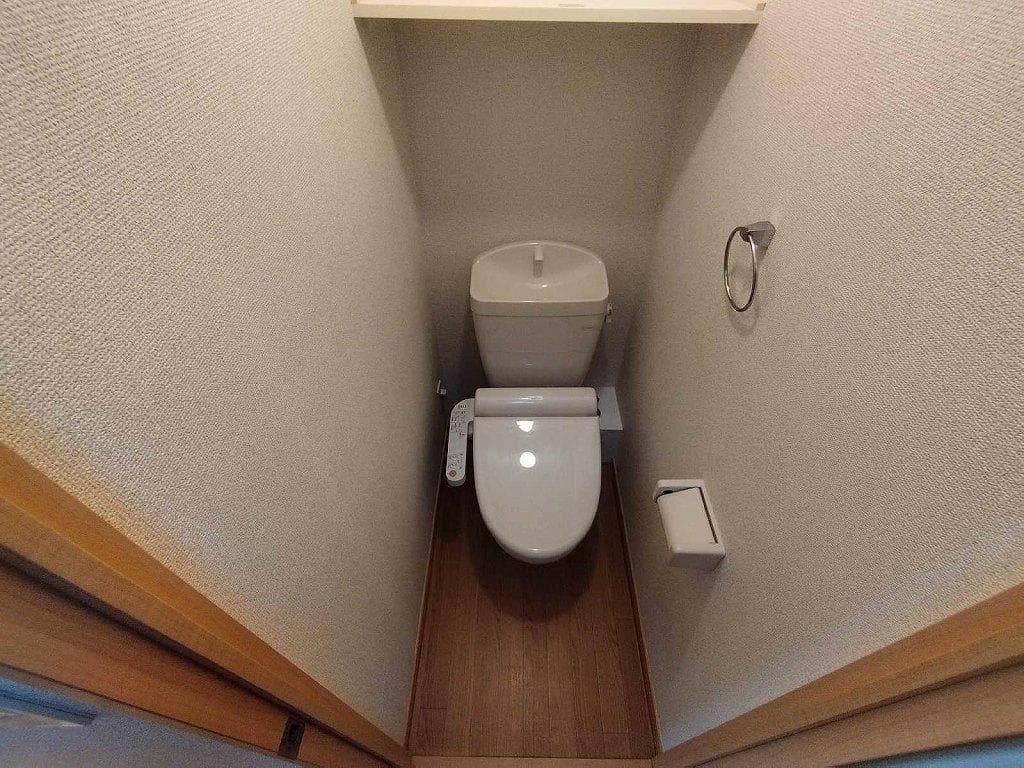 Room image 8