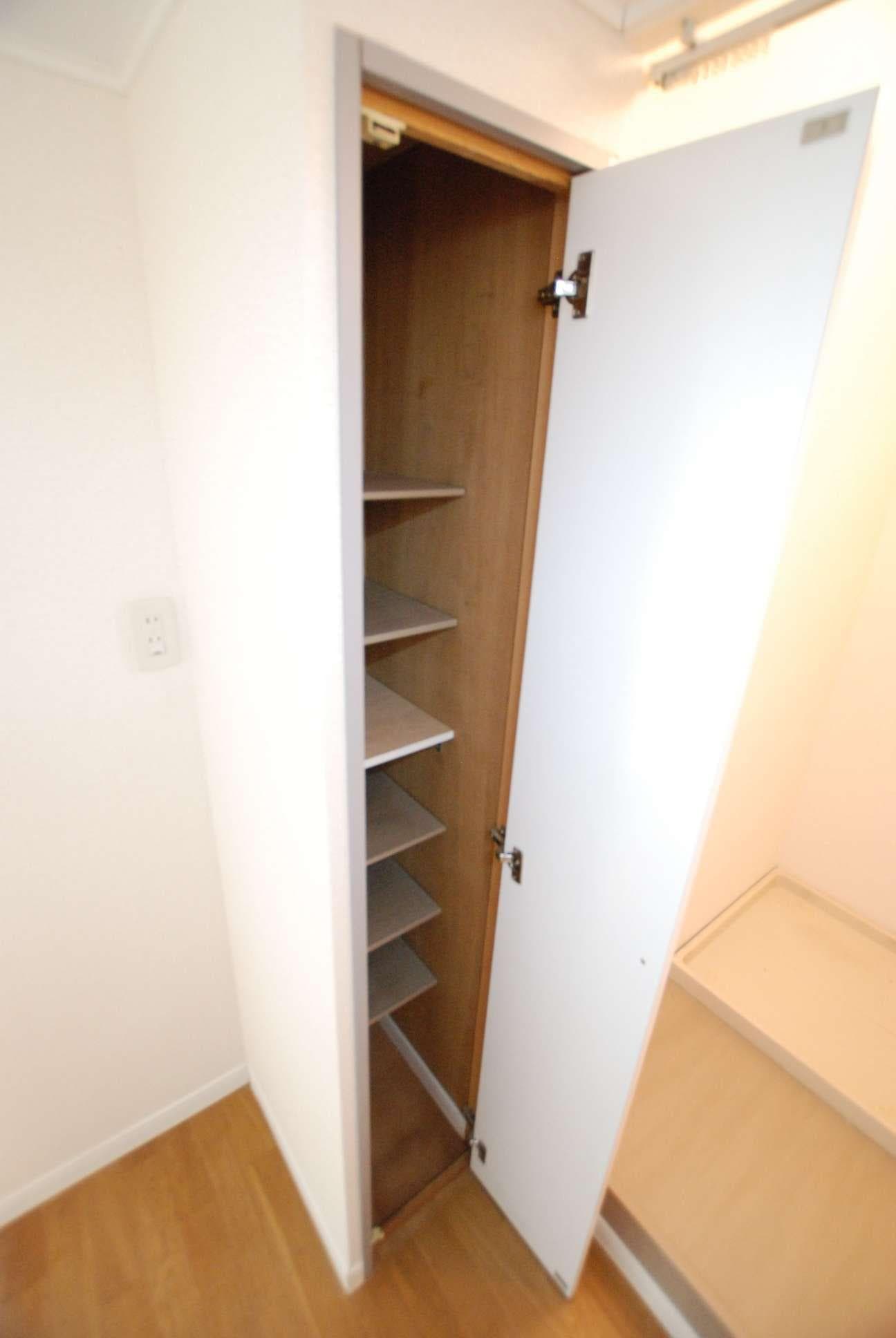 Room image 12
