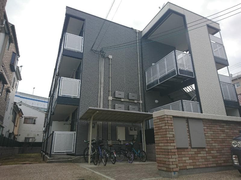 Main exterior of leopalace Seaside Suma