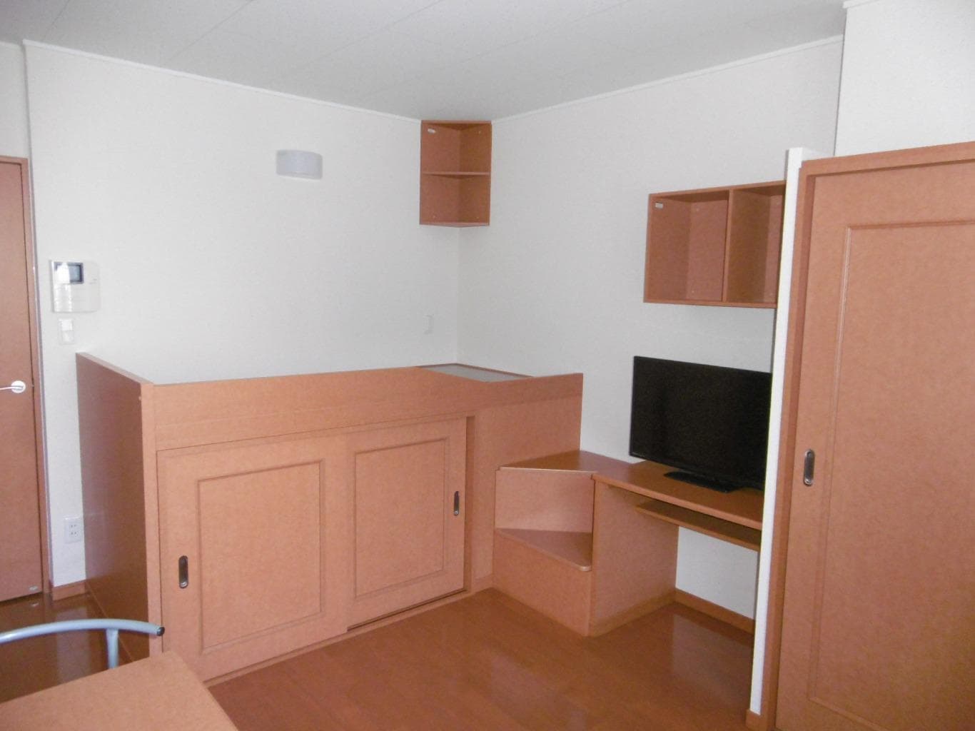 Room image 8