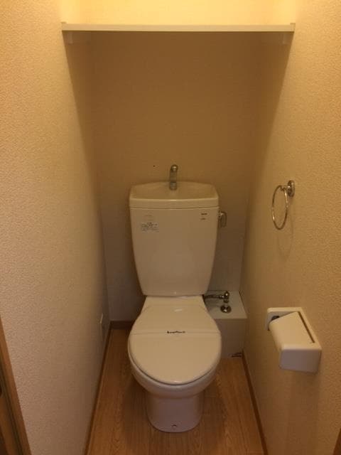 Room image 8