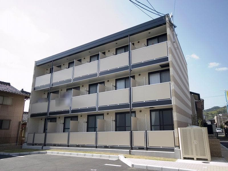 Main exterior of leopalace Nishi Ekimae