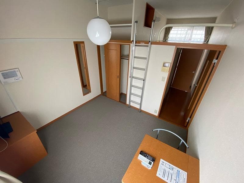 Room image 9