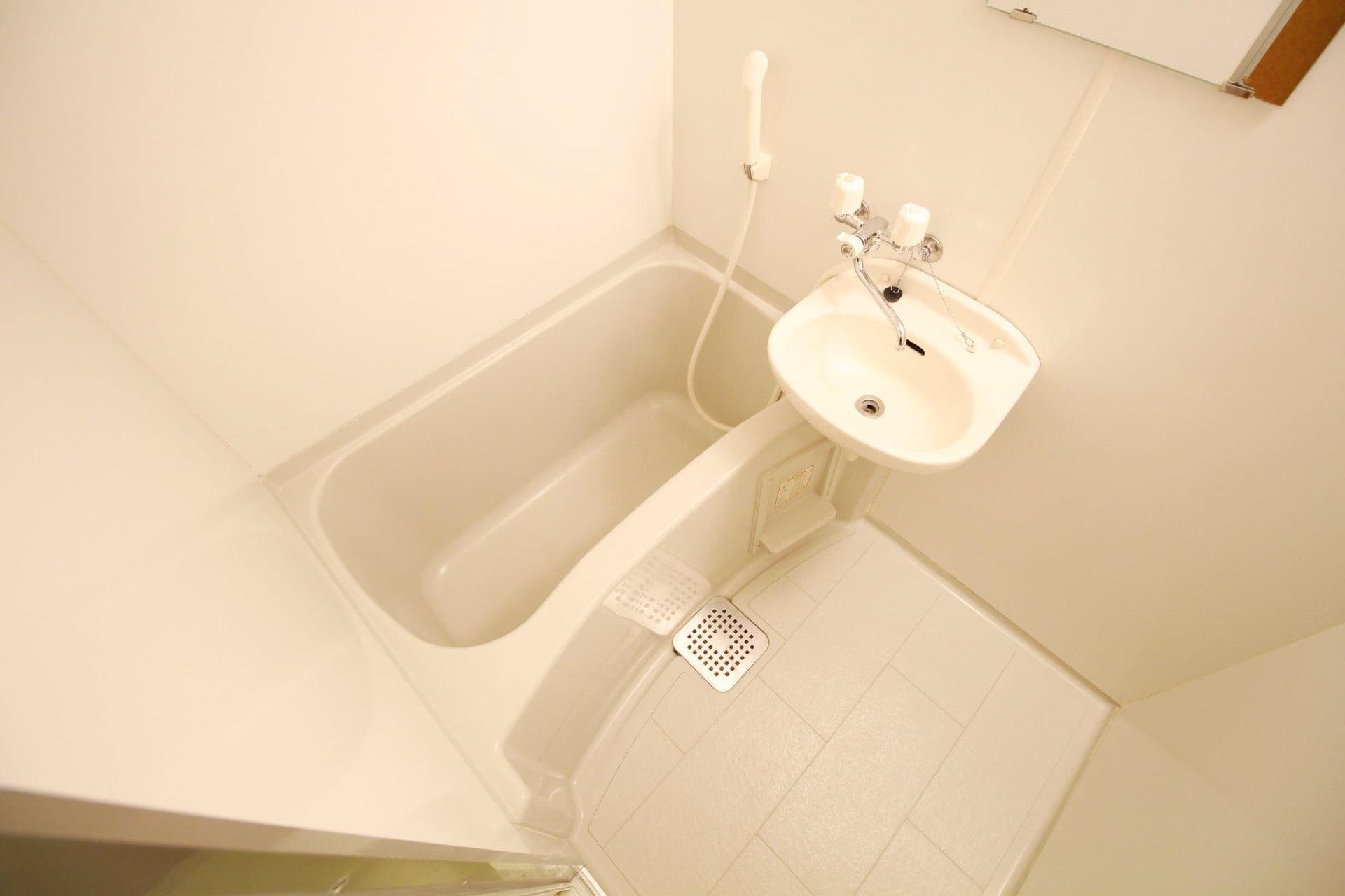 Room image 14