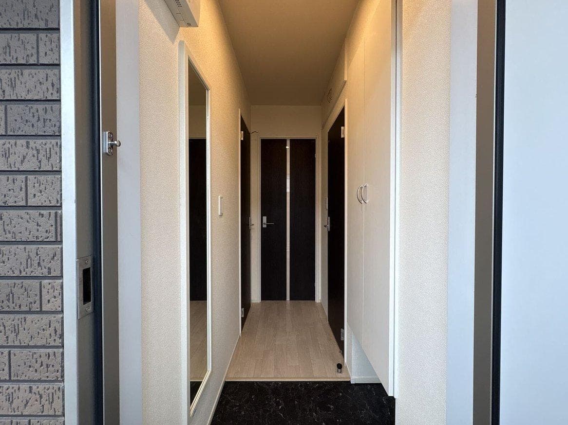 Room image 13