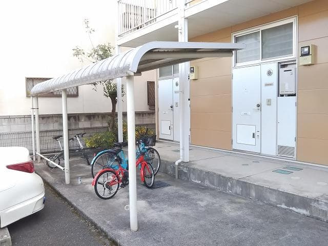 Room image 13