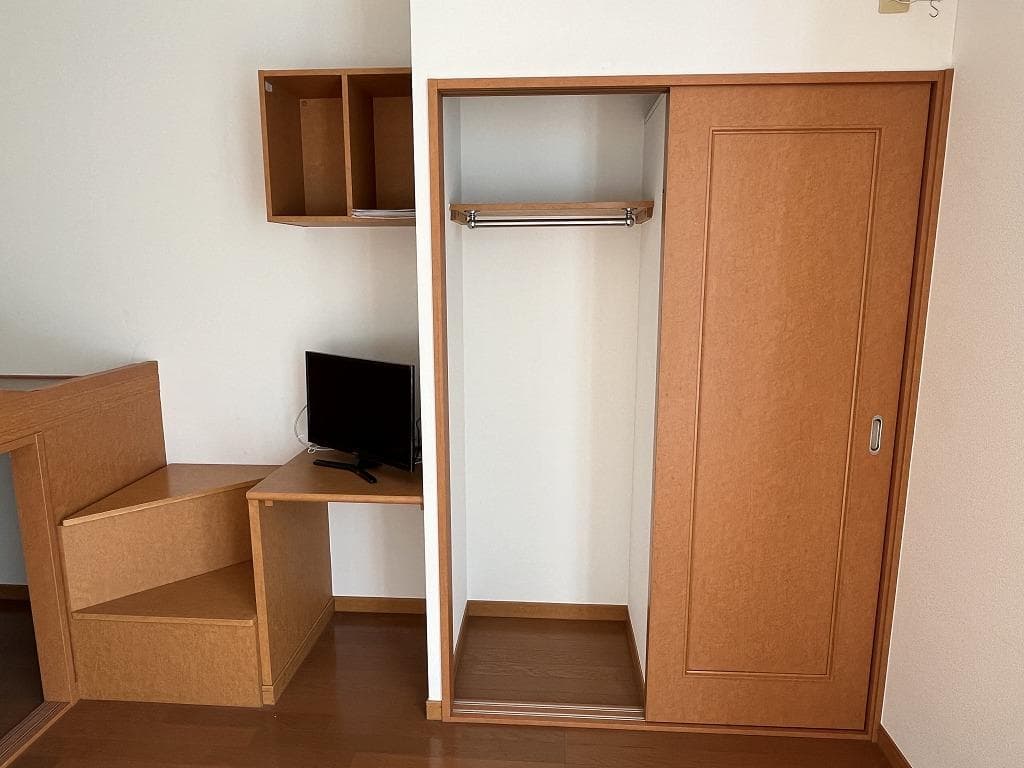 Room image 10