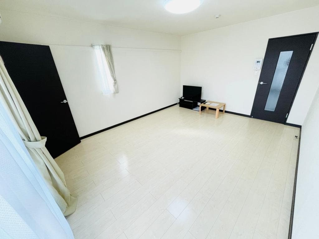 Preview interior of LEONEXT Asuka