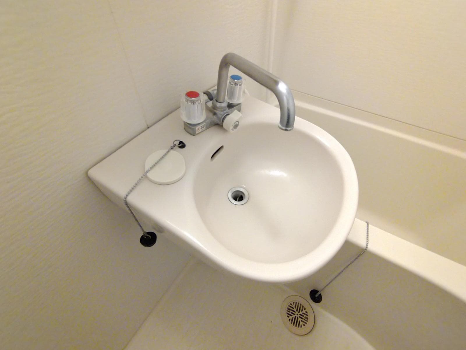 Room image 12