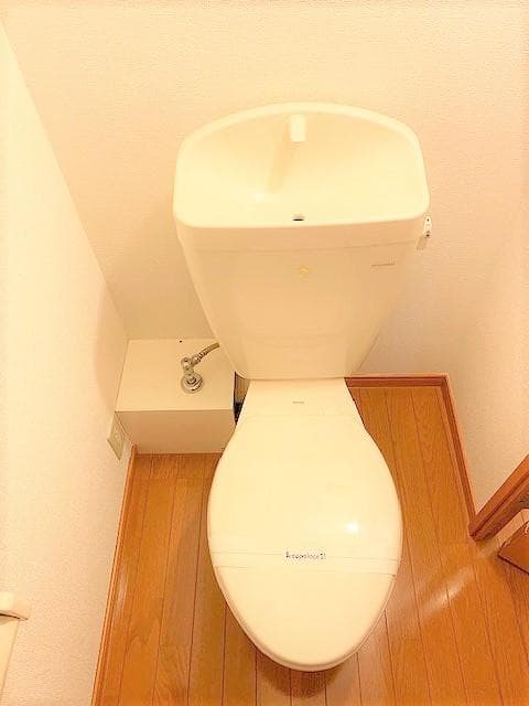 Room image 9