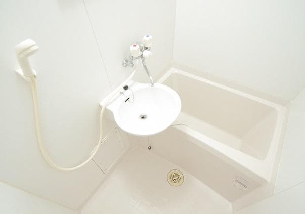 Room image 8