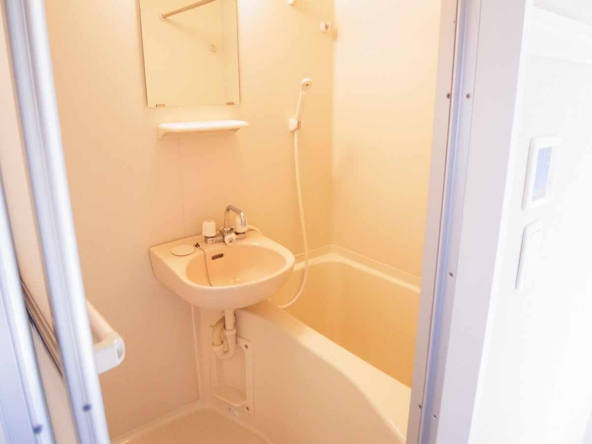 Room image 8