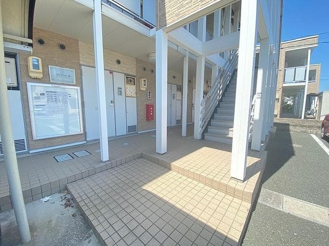 Room image 15