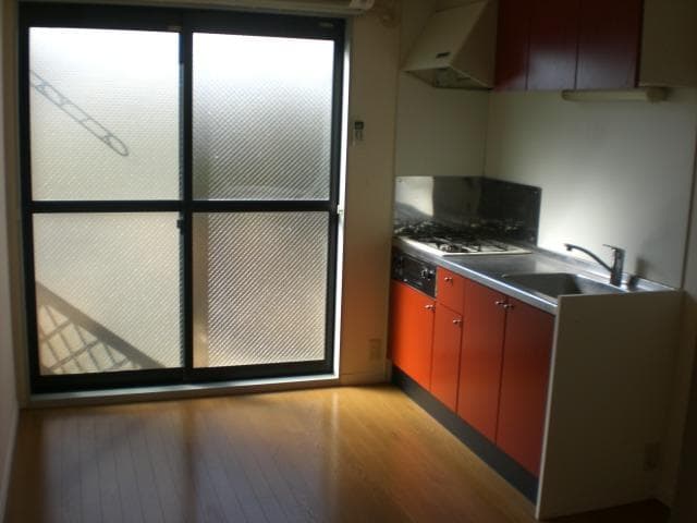 Room image 10