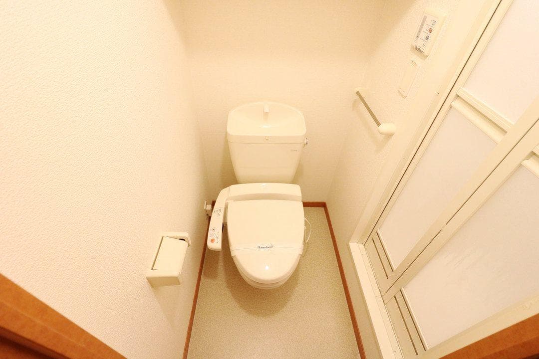 Room image 9