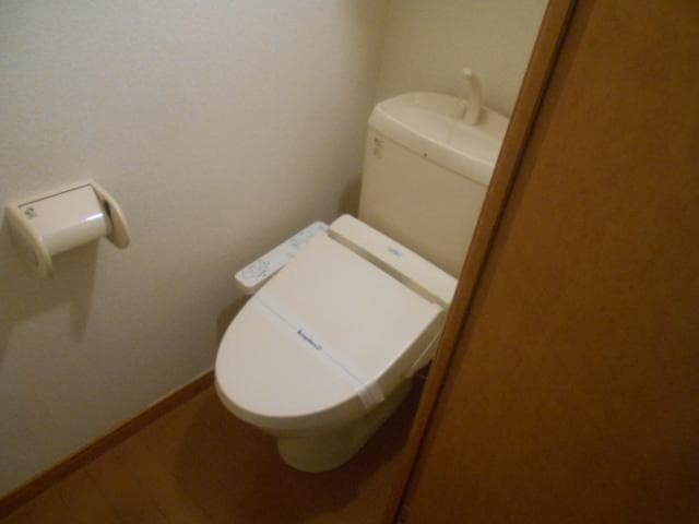 Room image 13