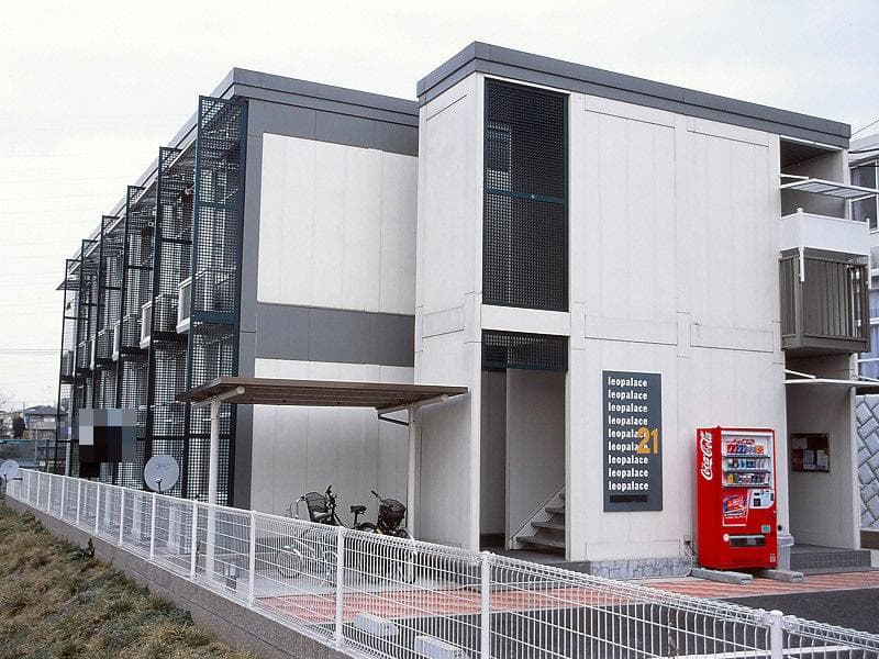 Main exterior of leopalace Camellia Sanbankan