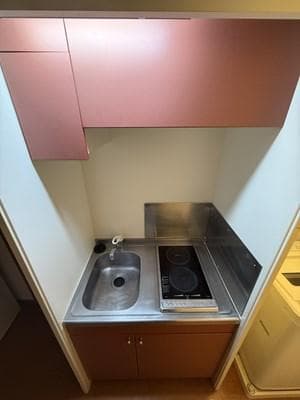 Room image 8
