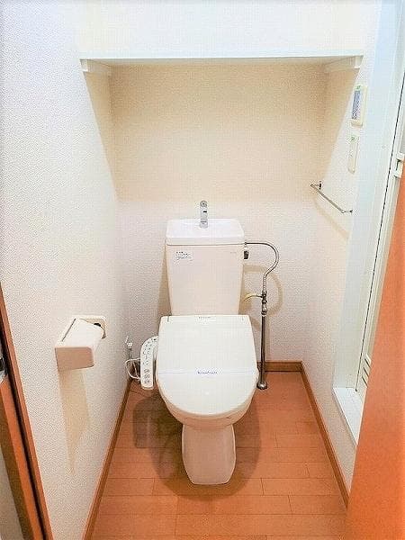 Room image 8