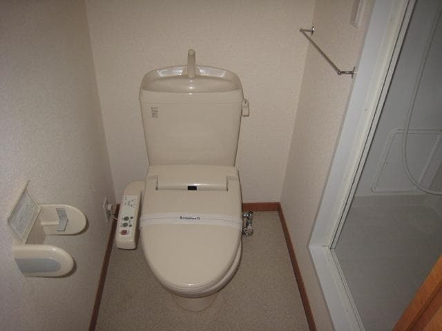 Room image 12