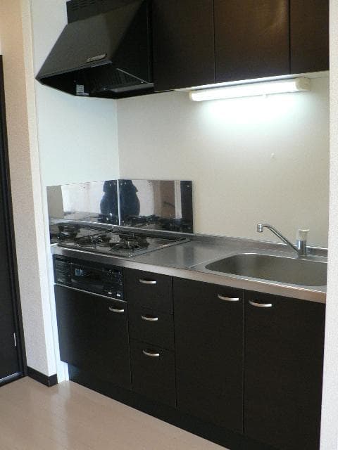 Room image 10